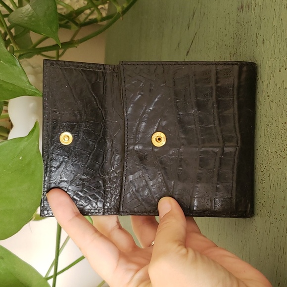 Vintage Valentino Embossed Leather Croc Wallet - Picture 3 of 6